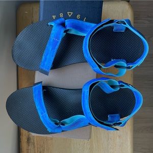 Teva’s in box-women’s size 10